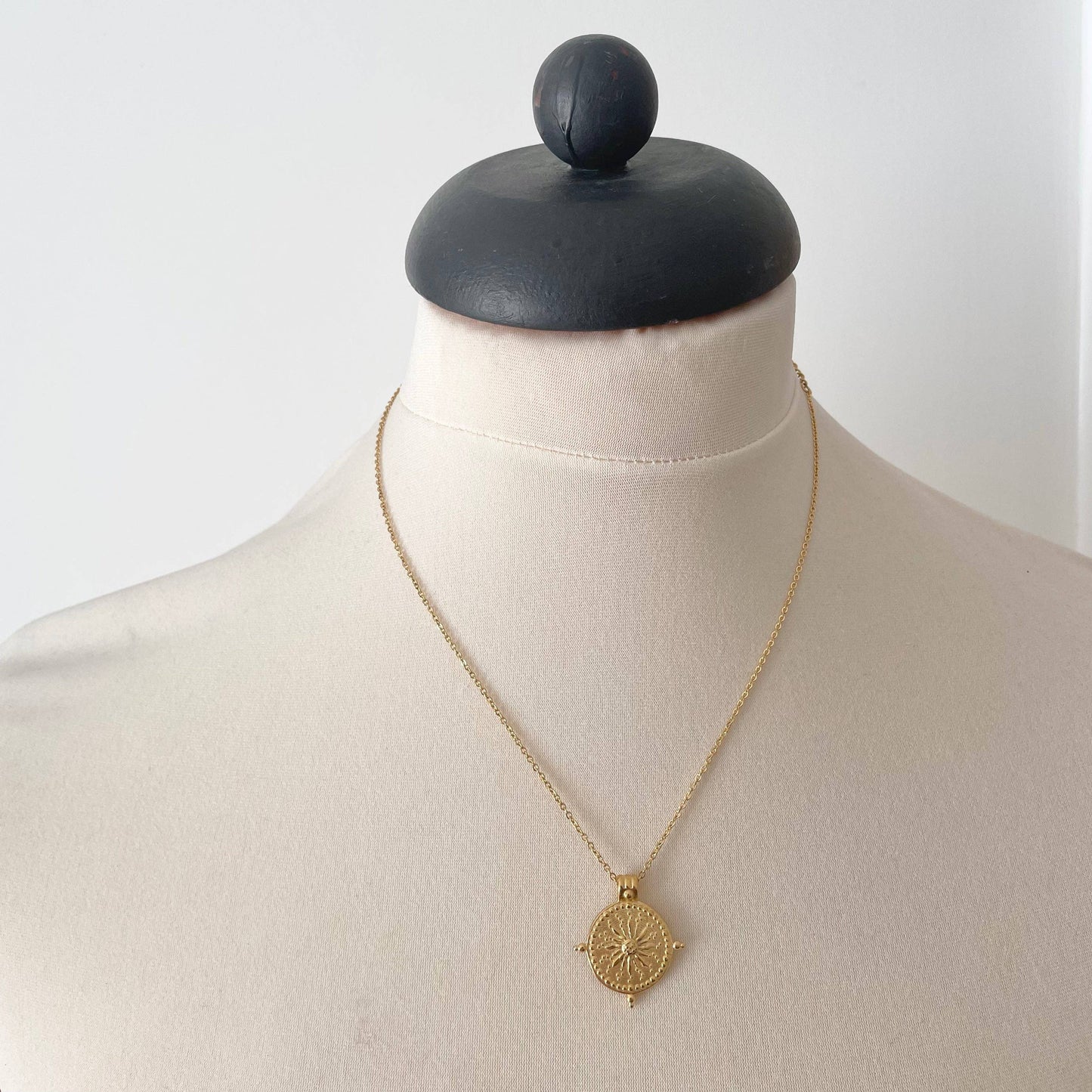 Little Nell Jewellery: Everyday Golden Coin Necklace