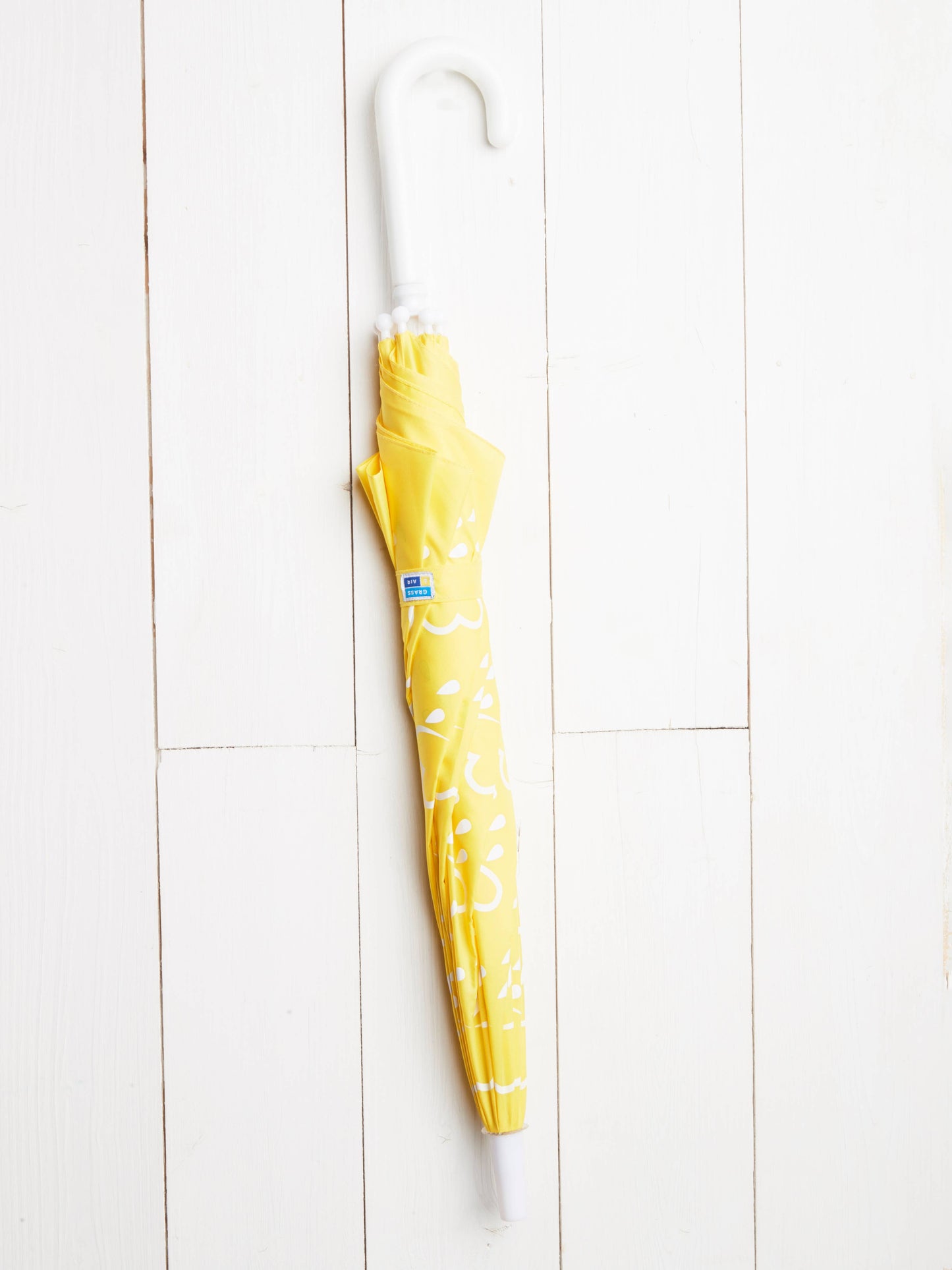 Grass & Air: Little Kids Colour-Revealing Umbrella in Yellow